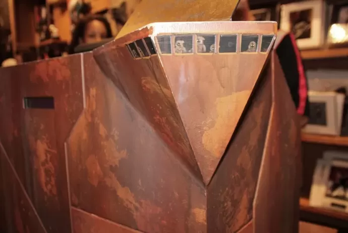Star Tours Store Hidden Jawas